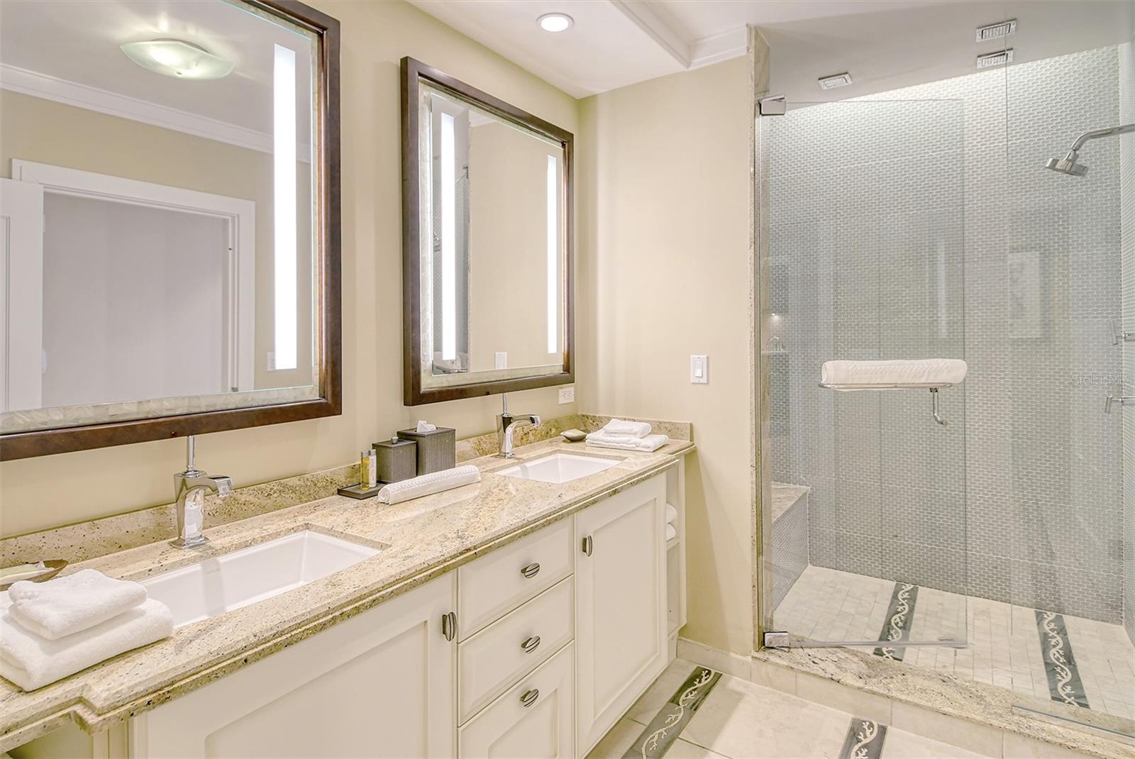915 SEASIDE DR #613, Weeks 28-29, SARASOTA, FL, 34242