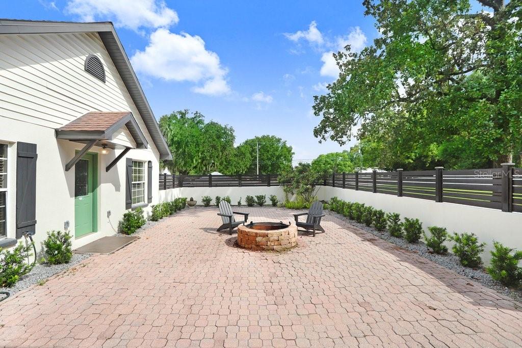 1401 E WHEELER RD, SEFFNER, FL, 33584