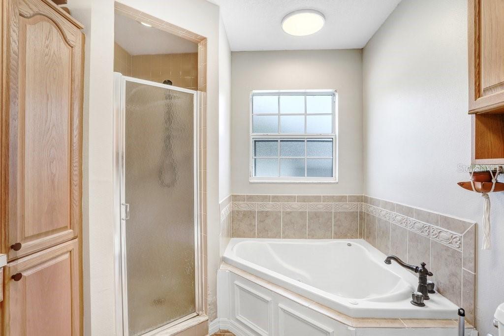 1401 E WHEELER RD, SEFFNER, FL, 33584