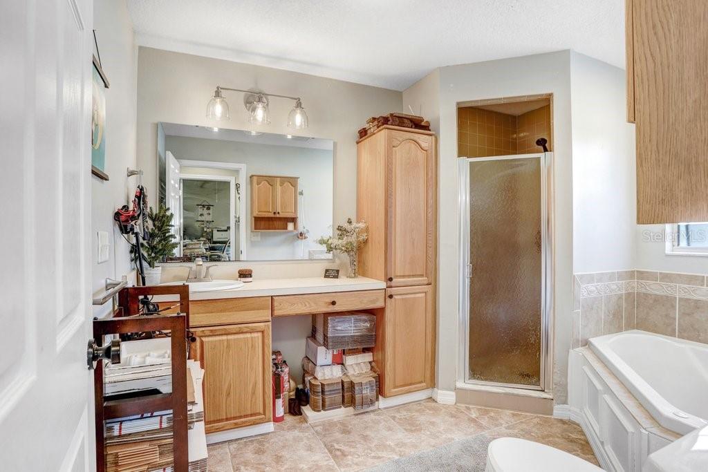 1401 E WHEELER RD, SEFFNER, FL, 33584