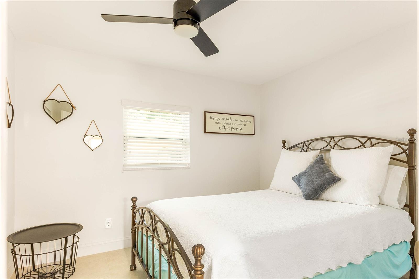 118 W SLIGH AVE, TAMPA, FL, 33604