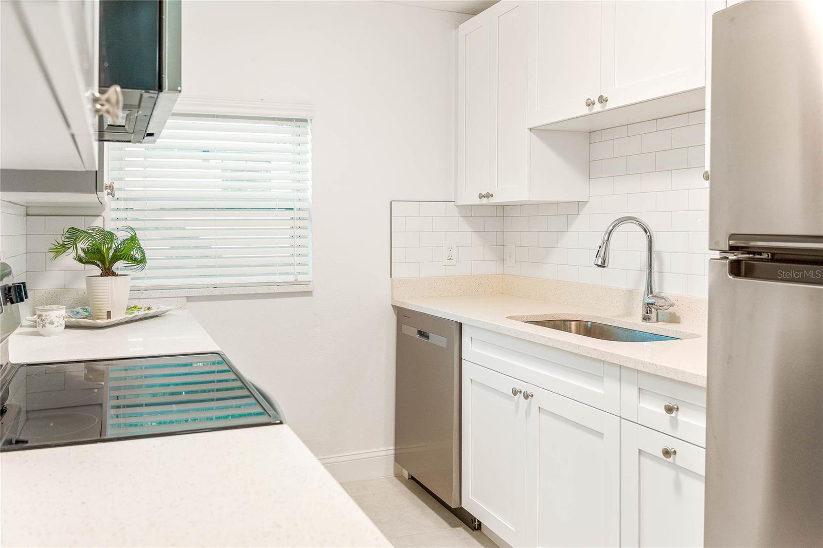 118 W SLIGH AVE, TAMPA, FL, 33604