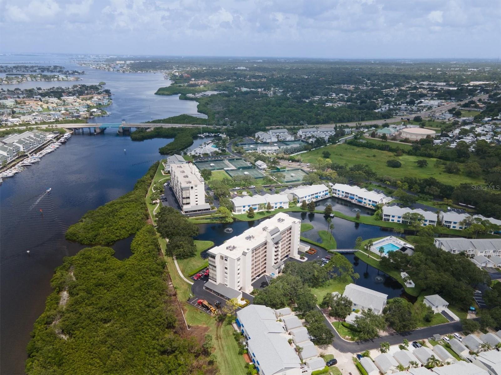 11590 SHIPWATCH DR #548, LARGO, FL, 33774