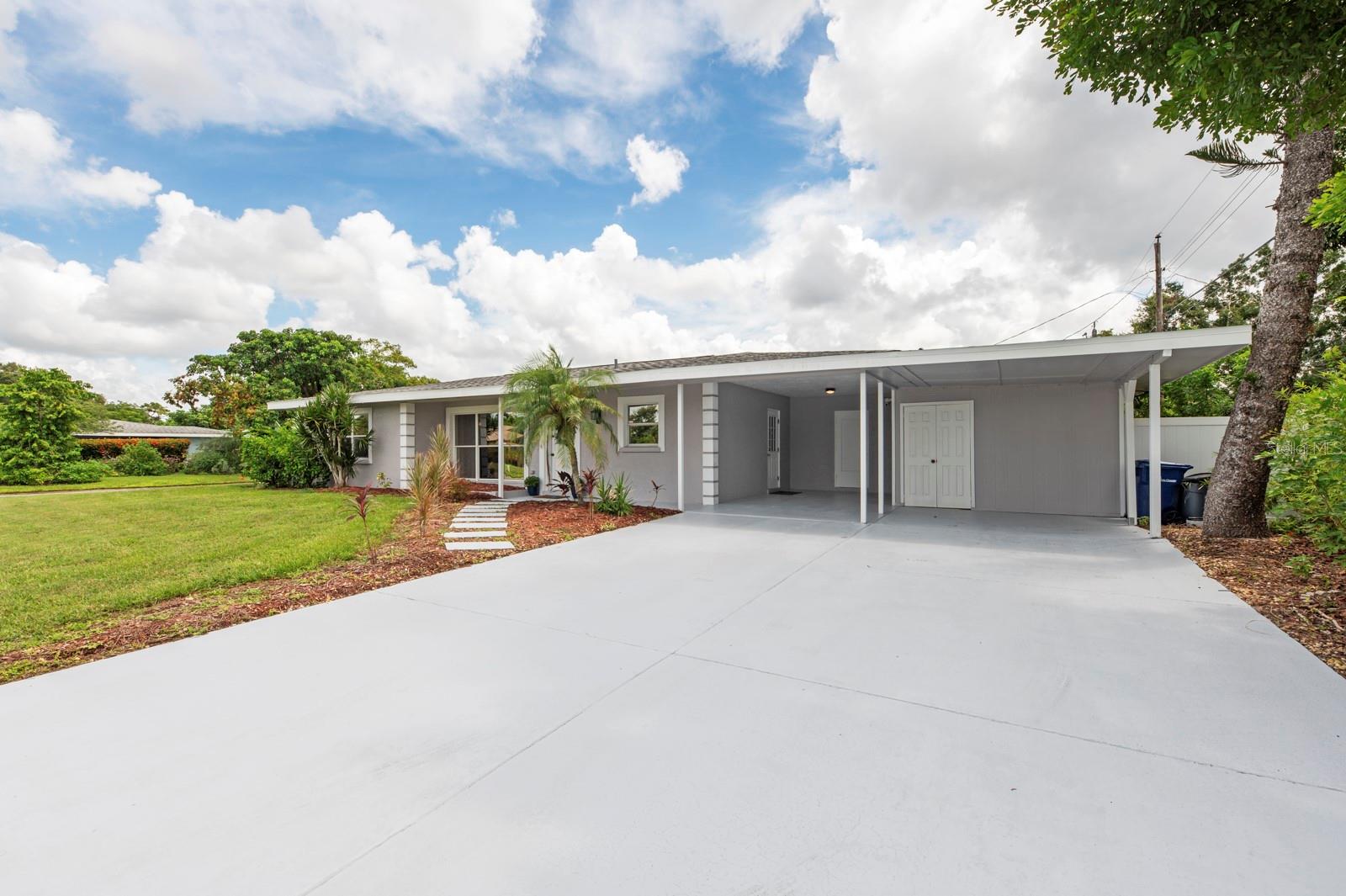 4335 MACEACHEN BLVD, SARASOTA, FL, 34233