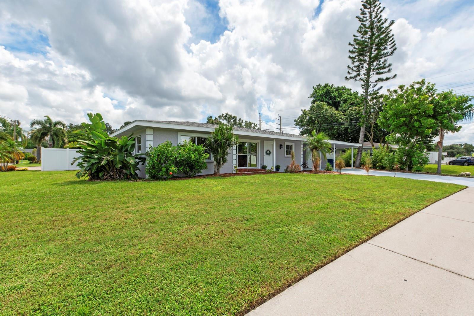 4335 MACEACHEN BLVD, SARASOTA, FL, 34233