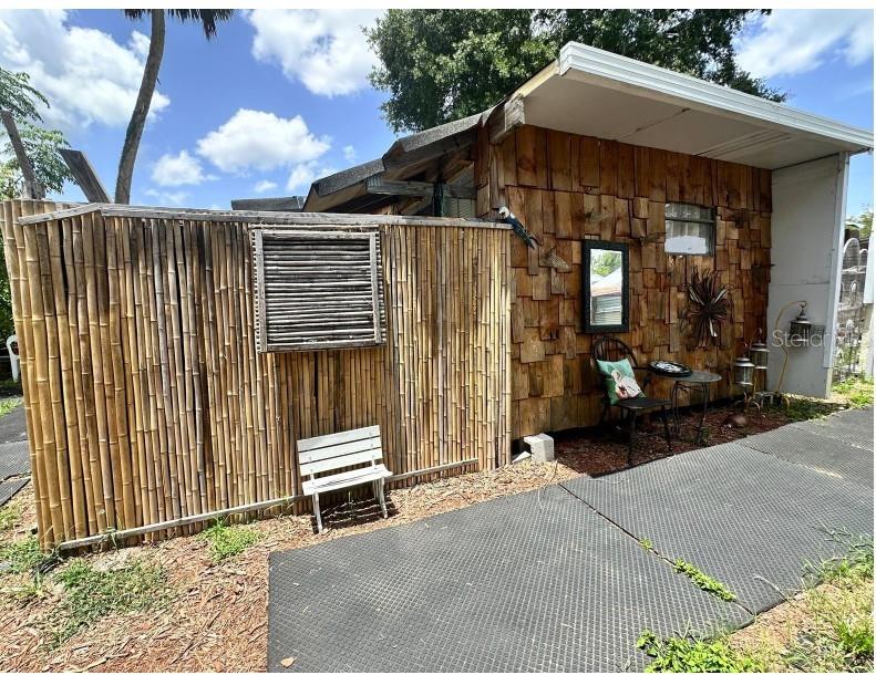 195 RAILROAD AVE, OSTEEN, FL, 32764