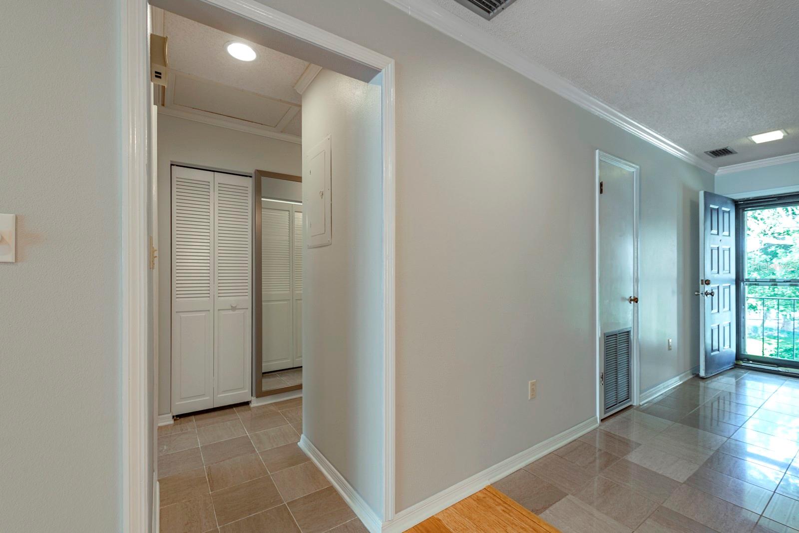 110 N TREMAIN ST #202, MOUNT DORA, FL, 32757