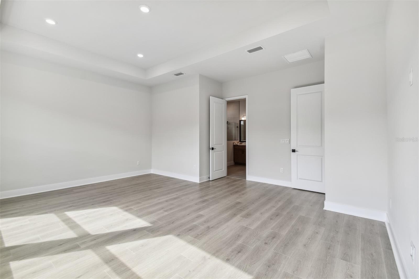 13491 BERGAMONT CIR, TAMPA, FL, 33618