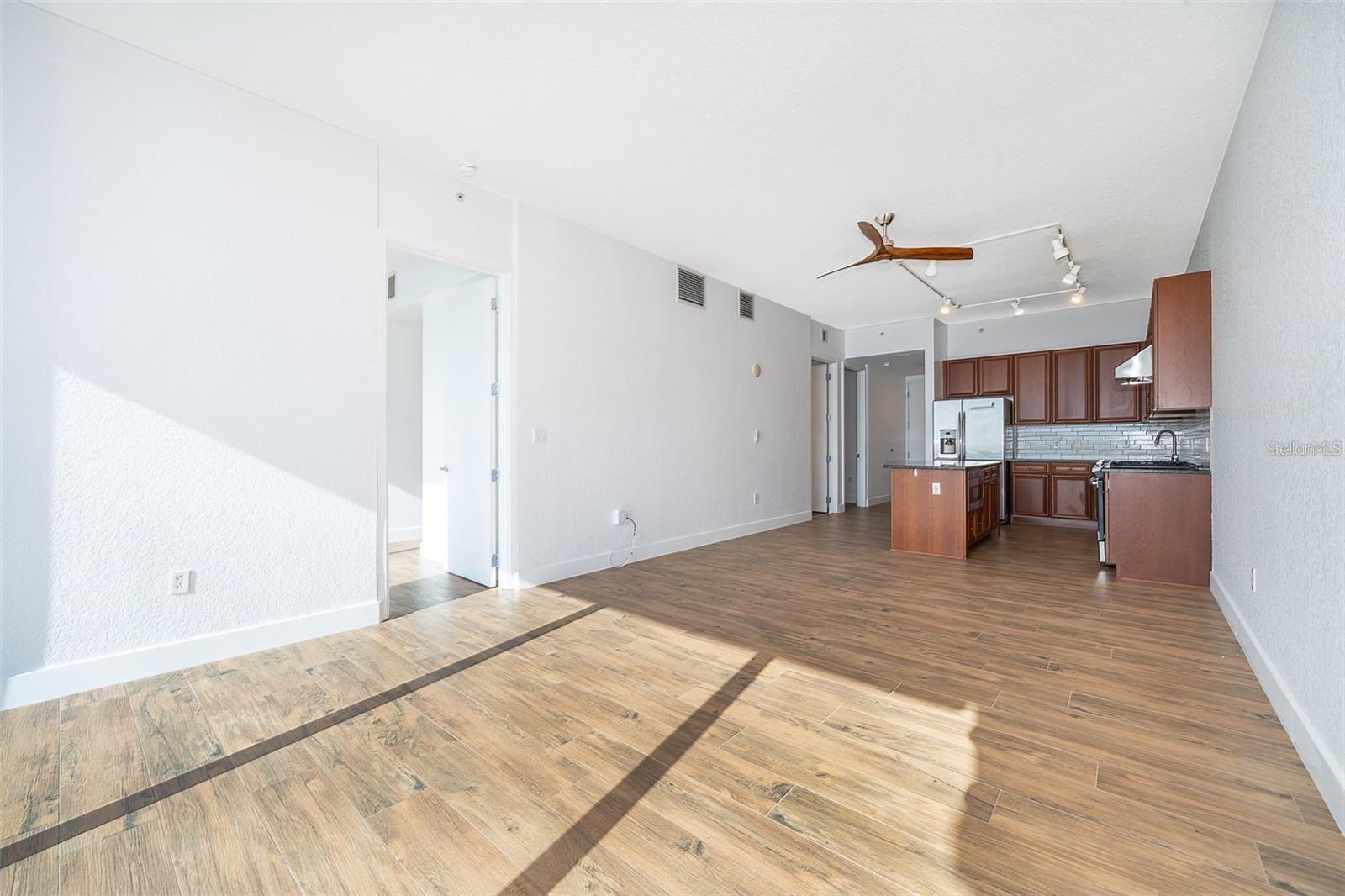 150 E ROBINSON ST #1907, ORLANDO, FL, 32801