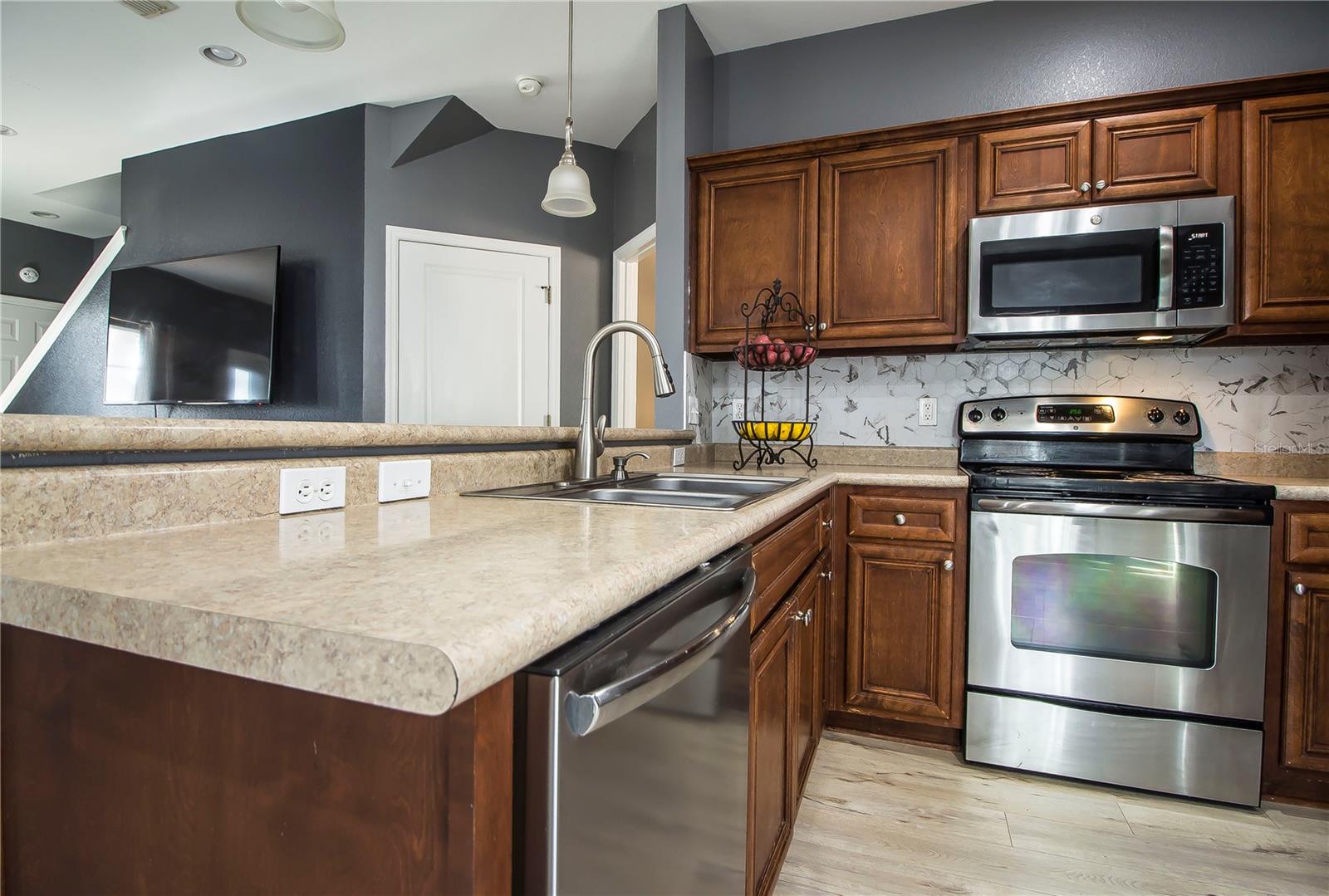 904 CHASE CREEK CIR, TALLAHASSEE, FL, 32311