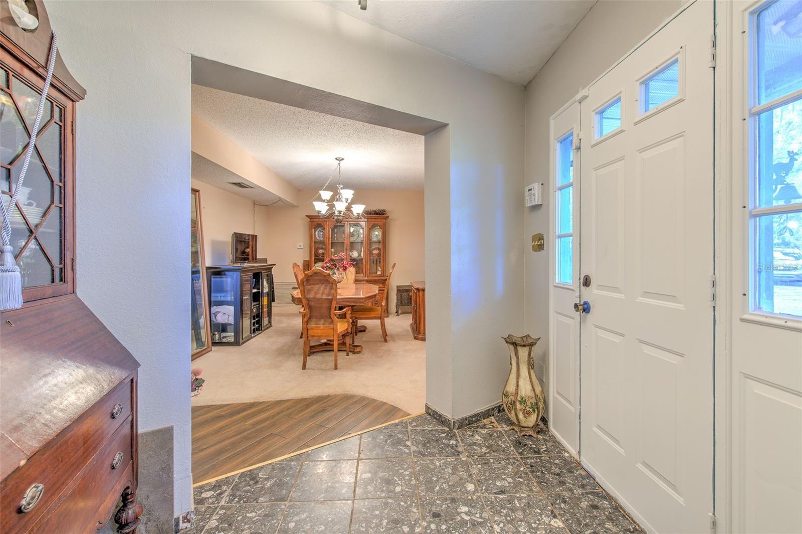 711 E KEYSVILLE RD, PLANT CITY, FL, 33567