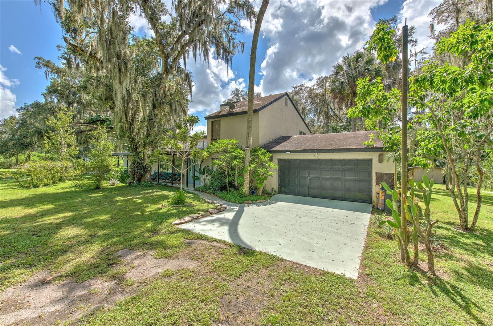 711 E KEYSVILLE RD, PLANT CITY, FL, 33567