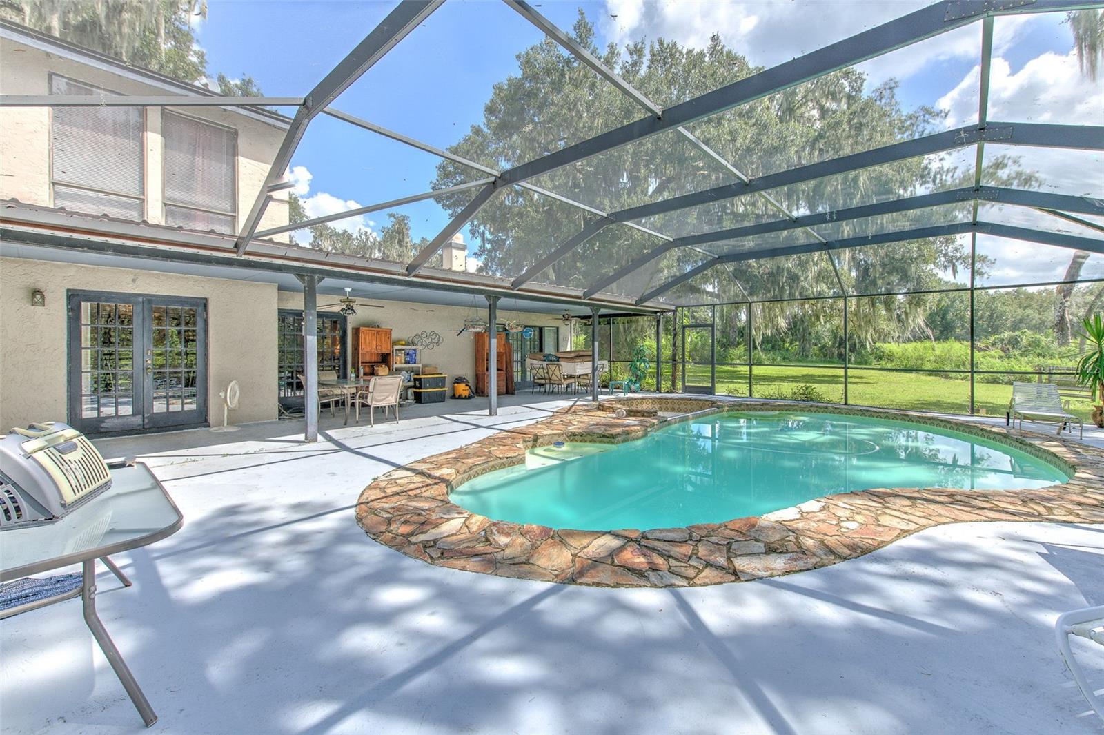 711 E KEYSVILLE RD, PLANT CITY, FL, 33567