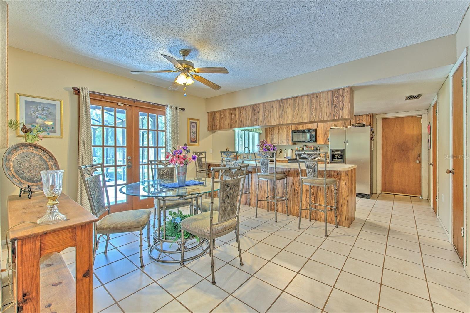 711 E KEYSVILLE RD, PLANT CITY, FL, 33567