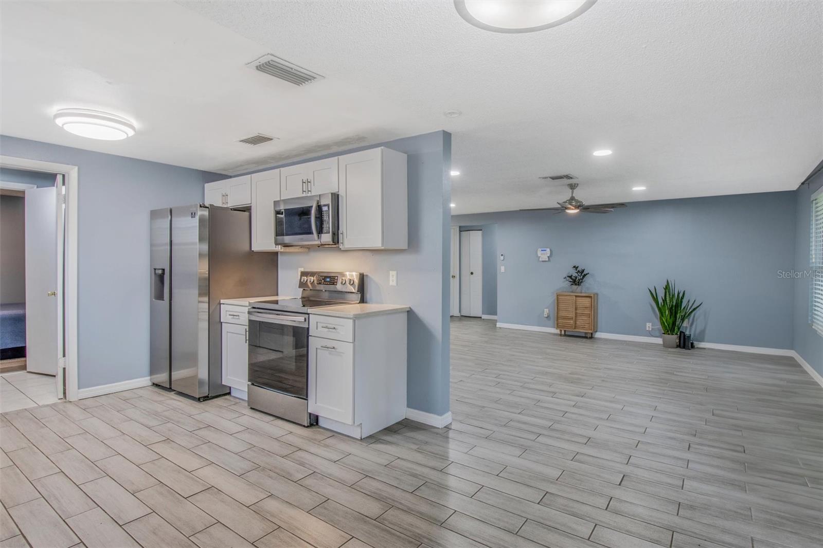 3303 RUSSETT DR, TAMPA, FL, 33618