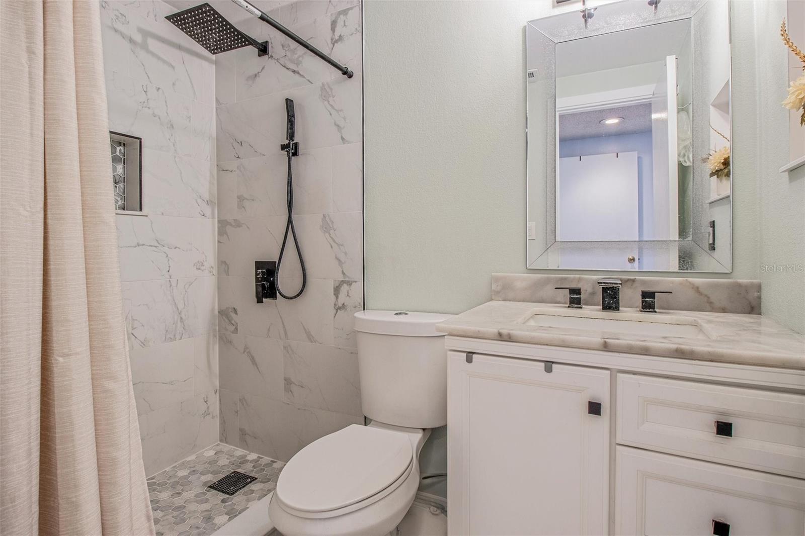 3303 RUSSETT DR, TAMPA, FL, 33618