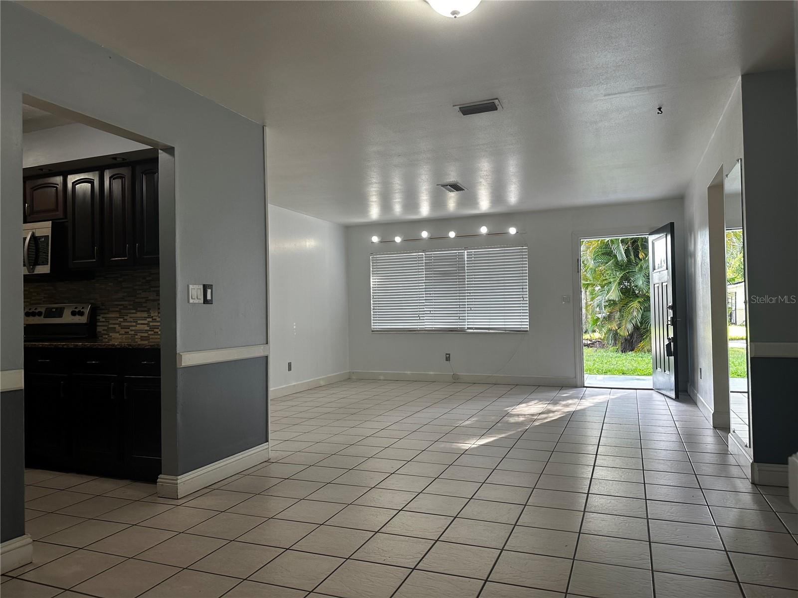 6028 MORNAY DR, TAMPA, FL, 33615