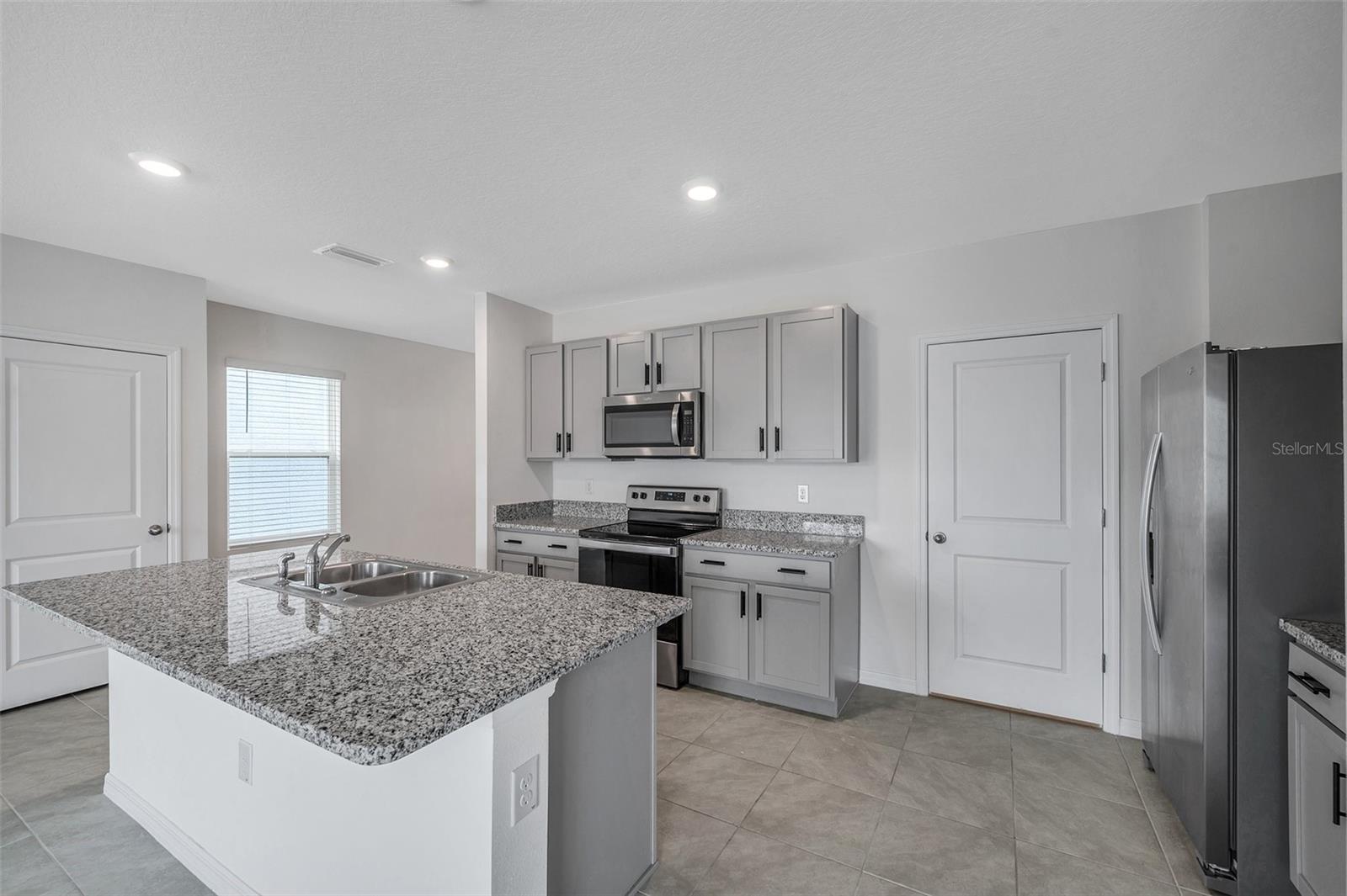 34115 JASPER STONE DR, WESLEY CHAPEL, FL, 33543