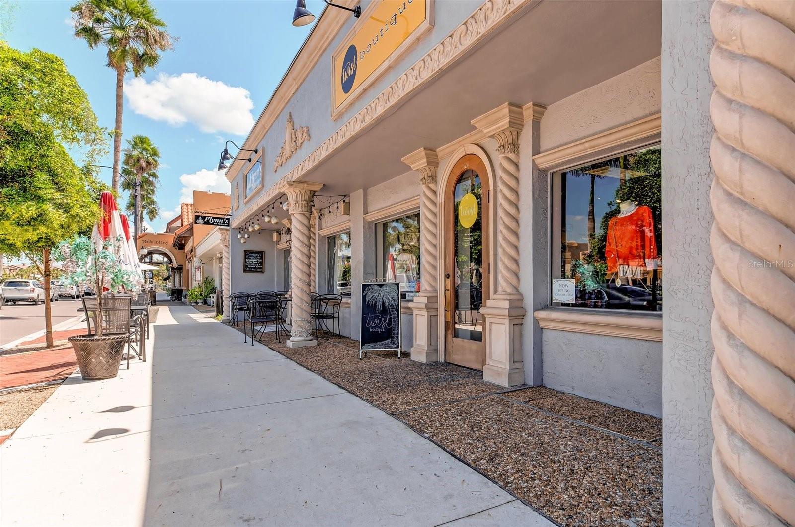 W SEMINOLE DR, VENICE, FL, 34293