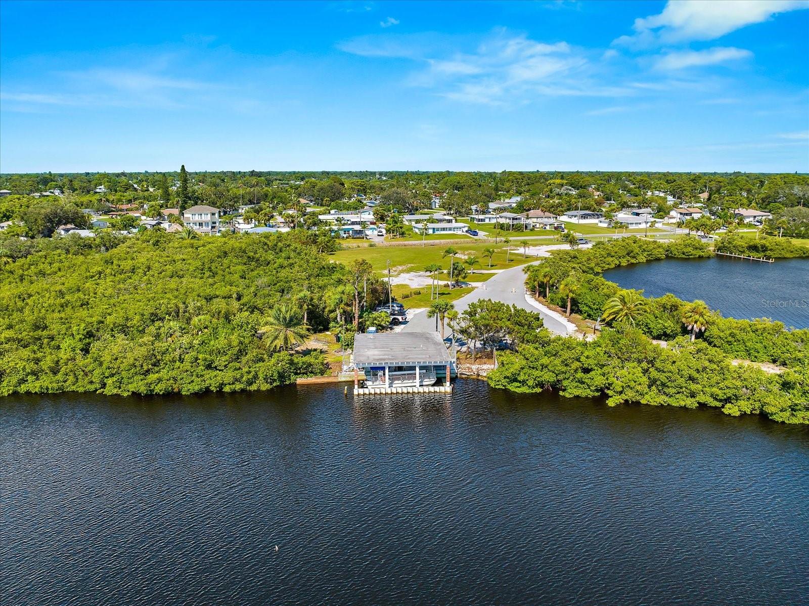 W SEMINOLE DR, VENICE, FL, 34293