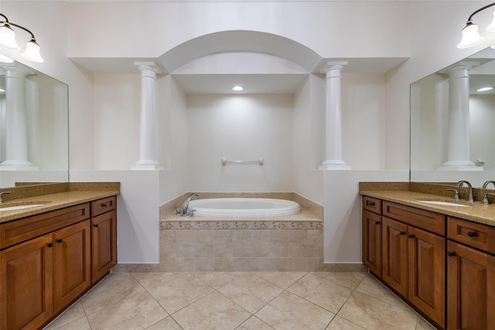 4943 SANDY BROOK CIR, WIMAUMA, FL, 33598