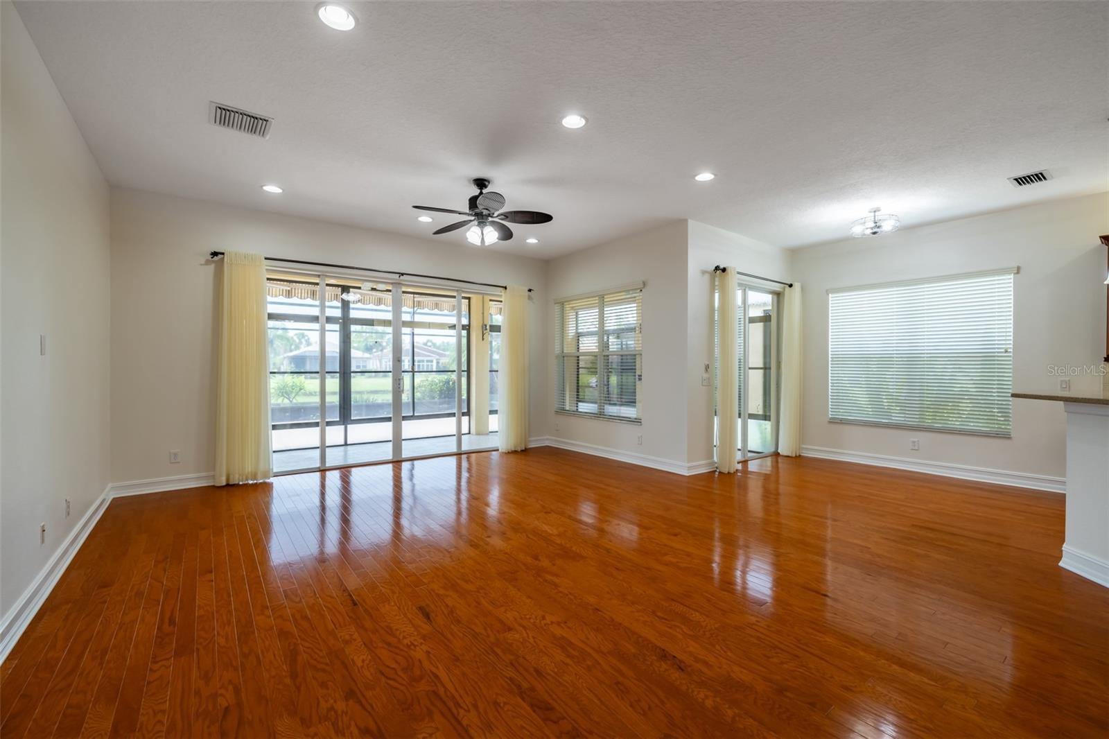 4943 SANDY BROOK CIR, WIMAUMA, FL, 33598