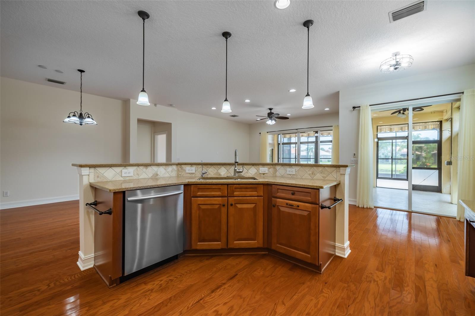4943 SANDY BROOK CIR, WIMAUMA, FL, 33598