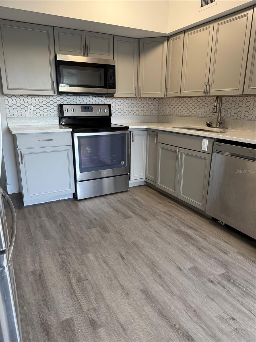 2070 WORLD PARKWAY BLVD #50, CLEARWATER, FL, 33763