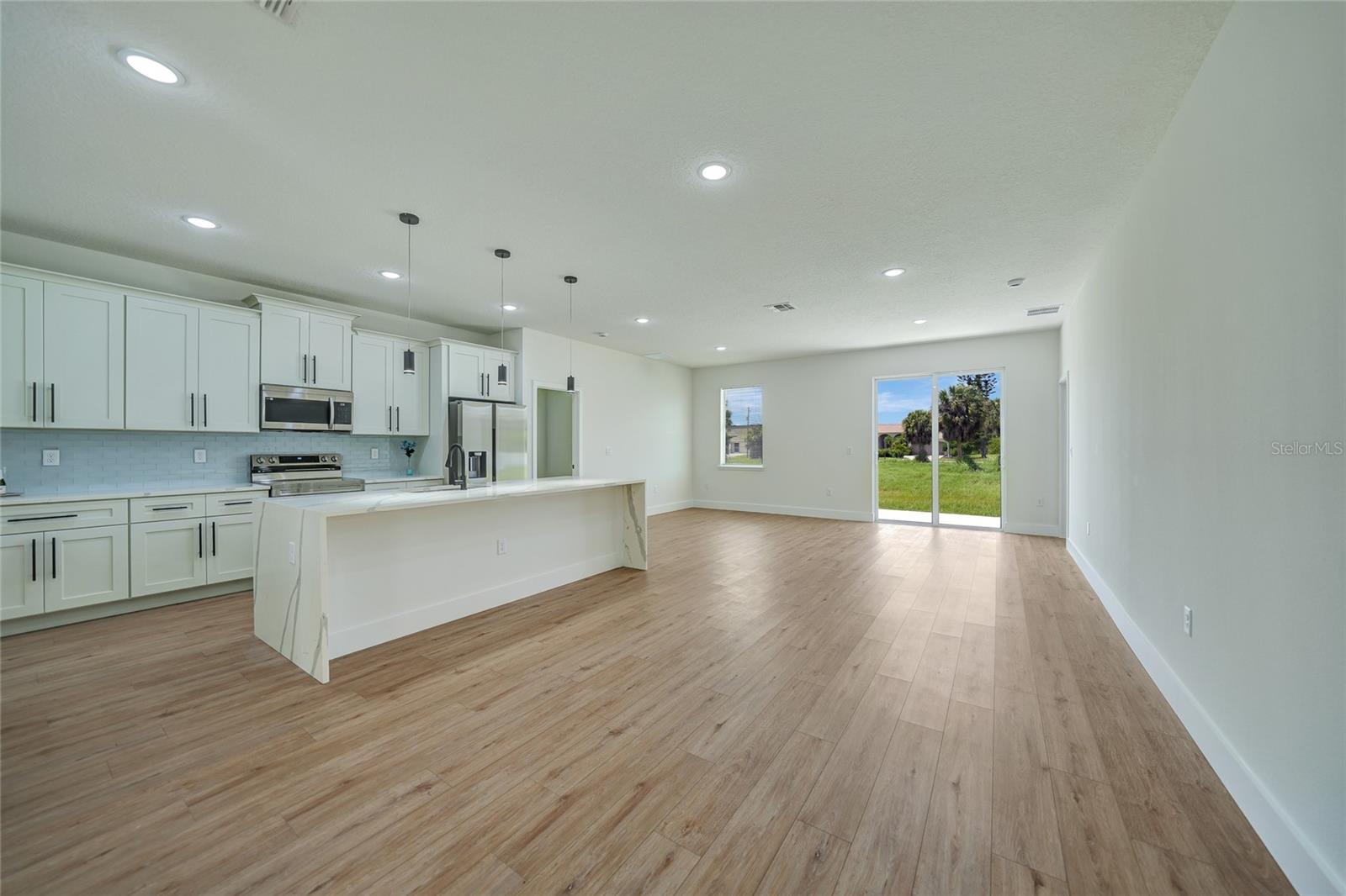16 TEE VIEW RD, ROTONDA WEST, FL, 33947
