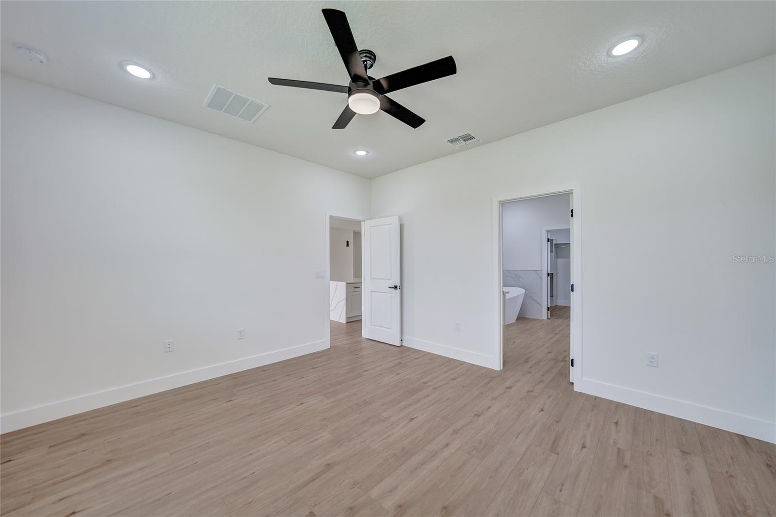 16 TEE VIEW RD, ROTONDA WEST, FL, 33947