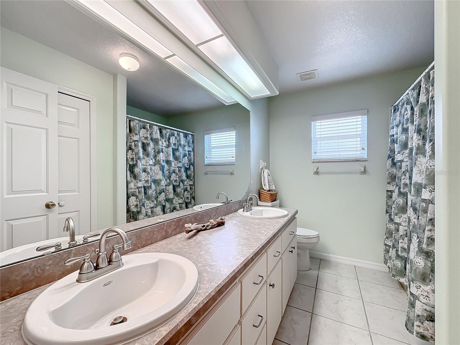 5430 SIR CHURCHILL DR, LEESBURG, FL, 34748