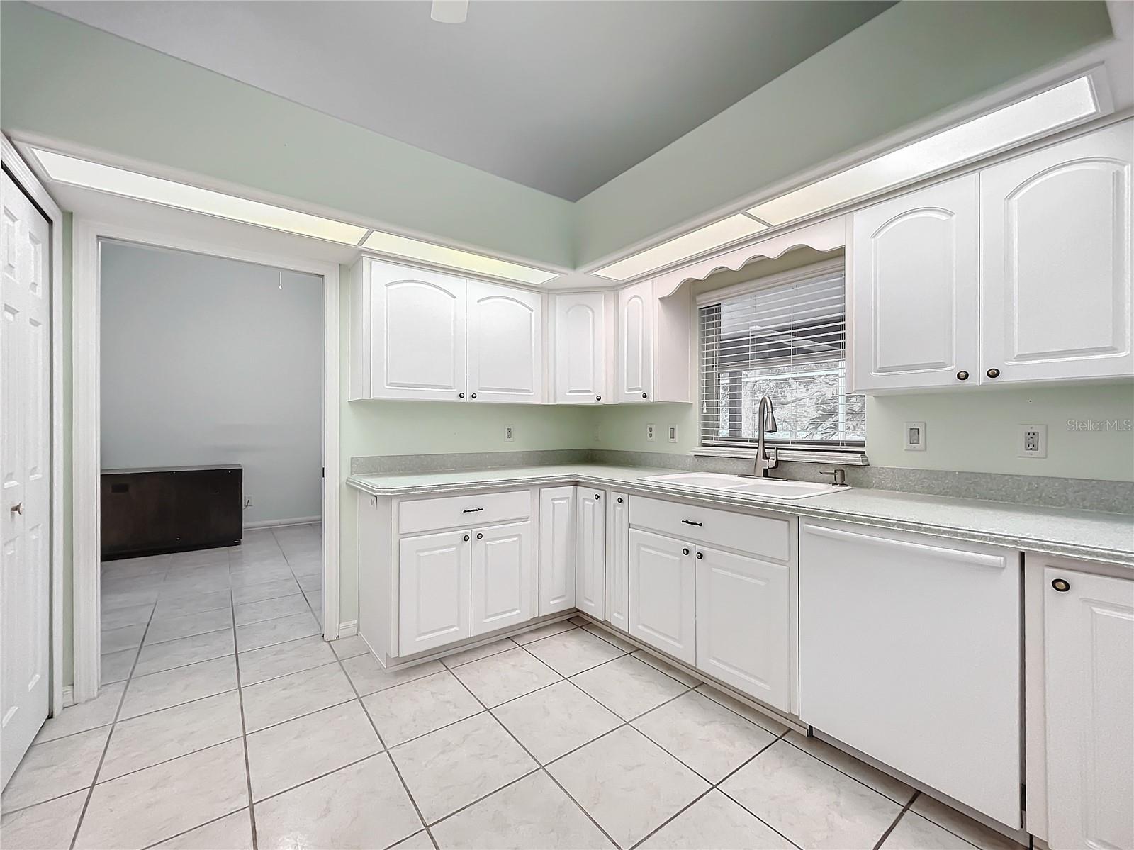 5430 SIR CHURCHILL DR, LEESBURG, FL, 34748