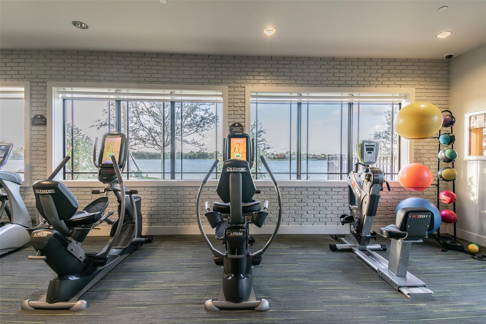 15626 AURORA LAKE CIR, WIMAUMA, FL, 33598