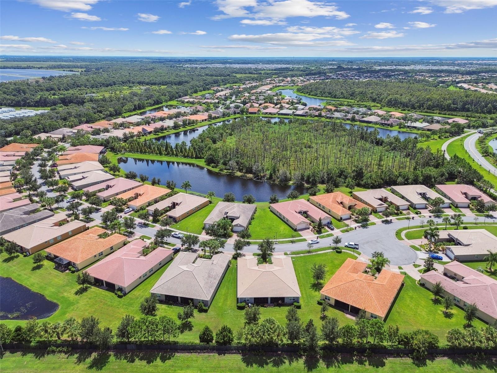 15626 AURORA LAKE CIR, WIMAUMA, FL, 33598