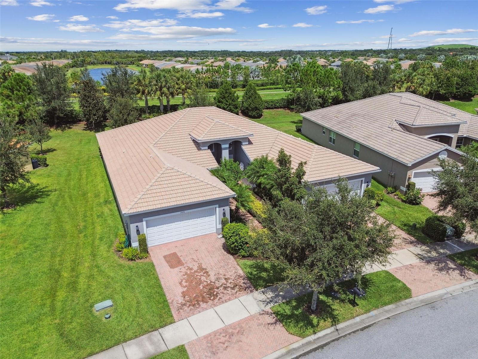 15626 AURORA LAKE CIR, WIMAUMA, FL, 33598