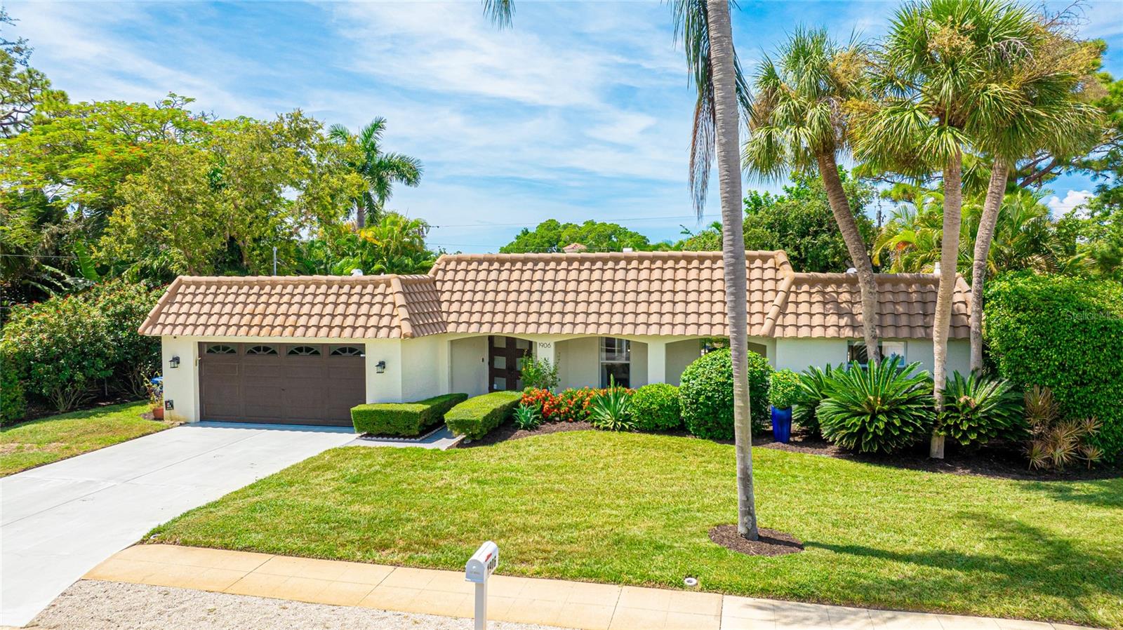 1906 HILLSDALE PL, SARASOTA, FL, 34231