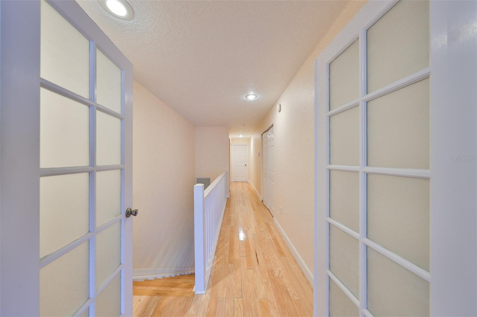 521 PINELLAS BAYWAY S #202, ST PETERSBURG, FL, 33715