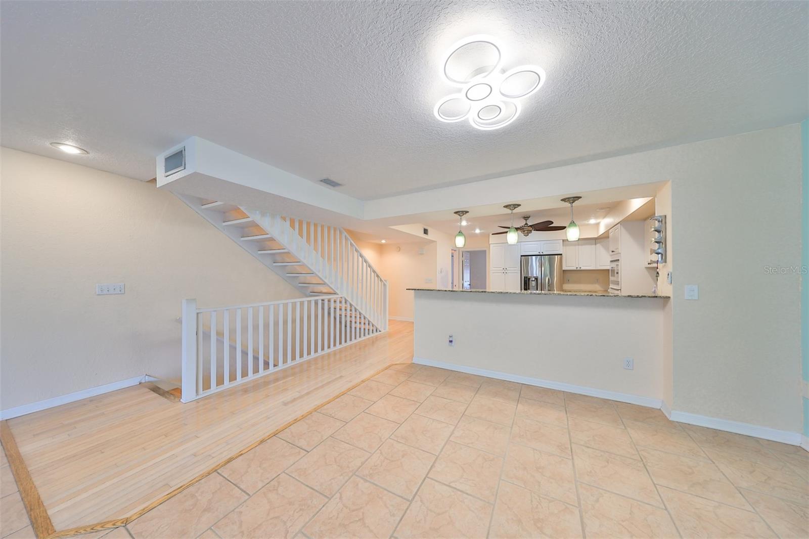 521 PINELLAS BAYWAY S #202, ST PETERSBURG, FL, 33715