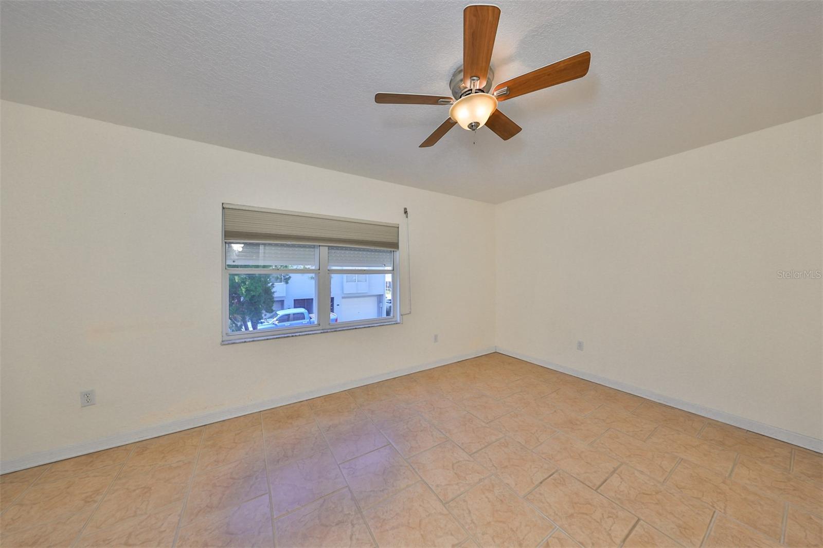 521 PINELLAS BAYWAY S #202, ST PETERSBURG, FL, 33715