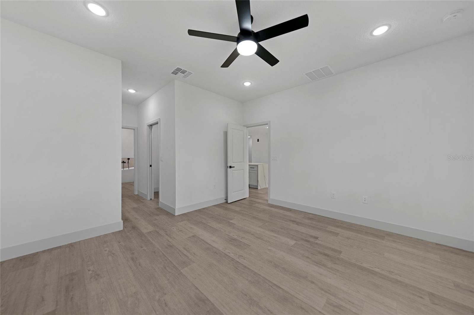 6 TEE VIEW RD, ROTONDA WEST, FL, 33947