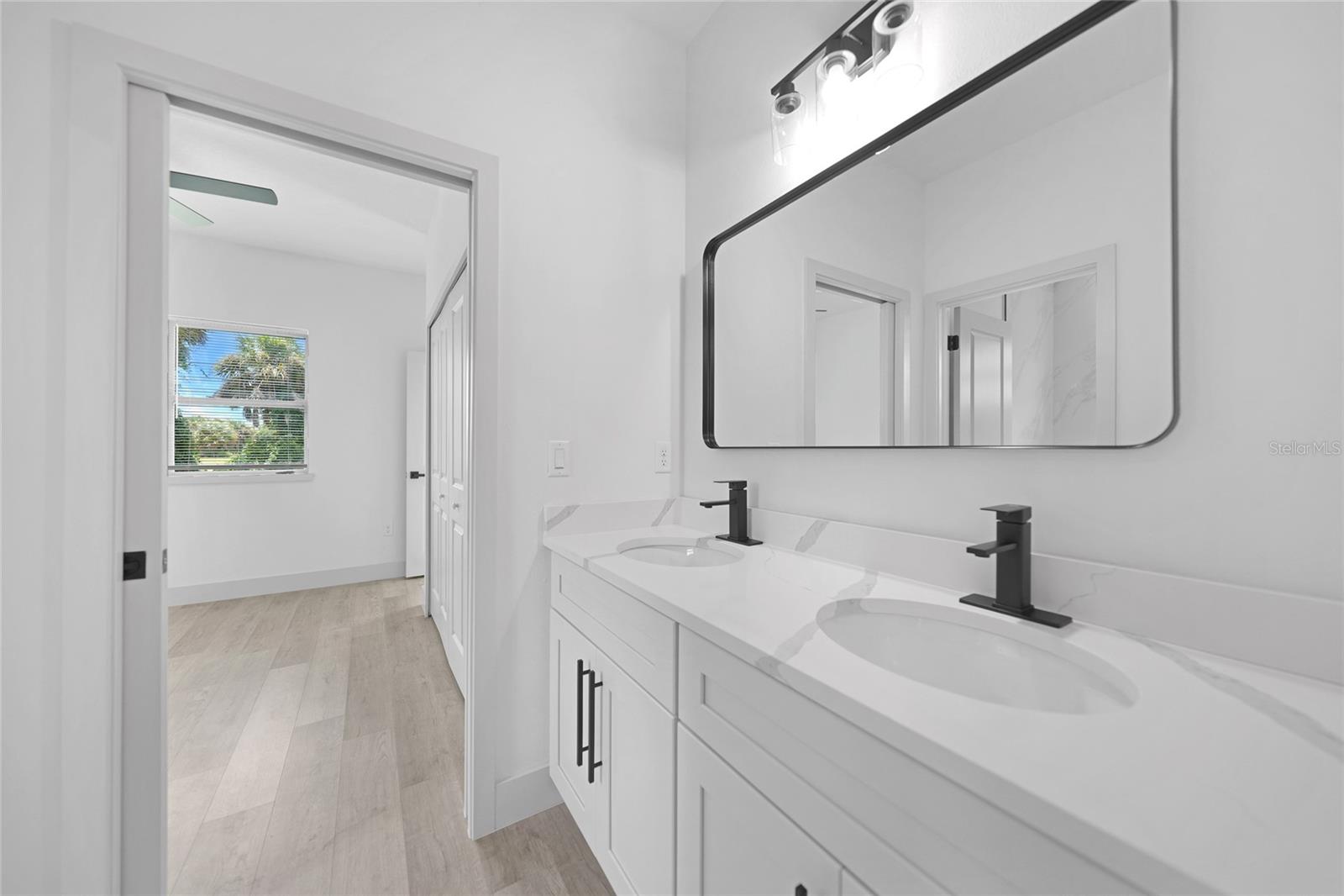 6 TEE VIEW RD, ROTONDA WEST, FL, 33947