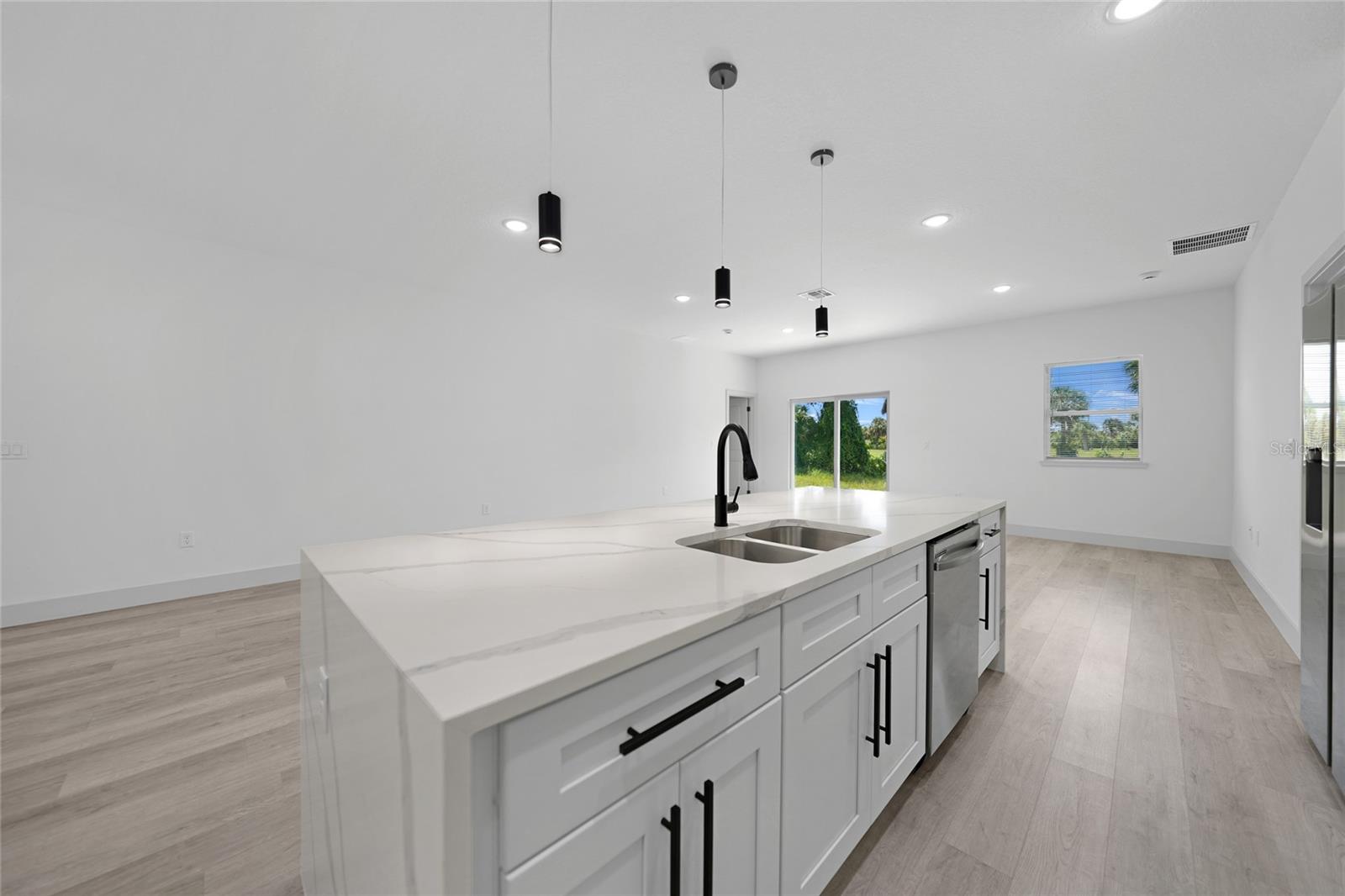 6 TEE VIEW RD, ROTONDA WEST, FL, 33947