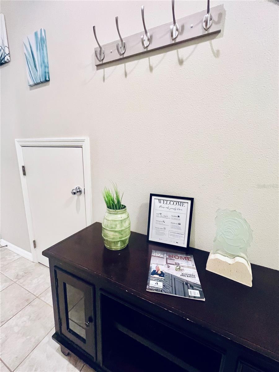 7007 TOWNE LAKE RD, RIVERVIEW, FL, 33578