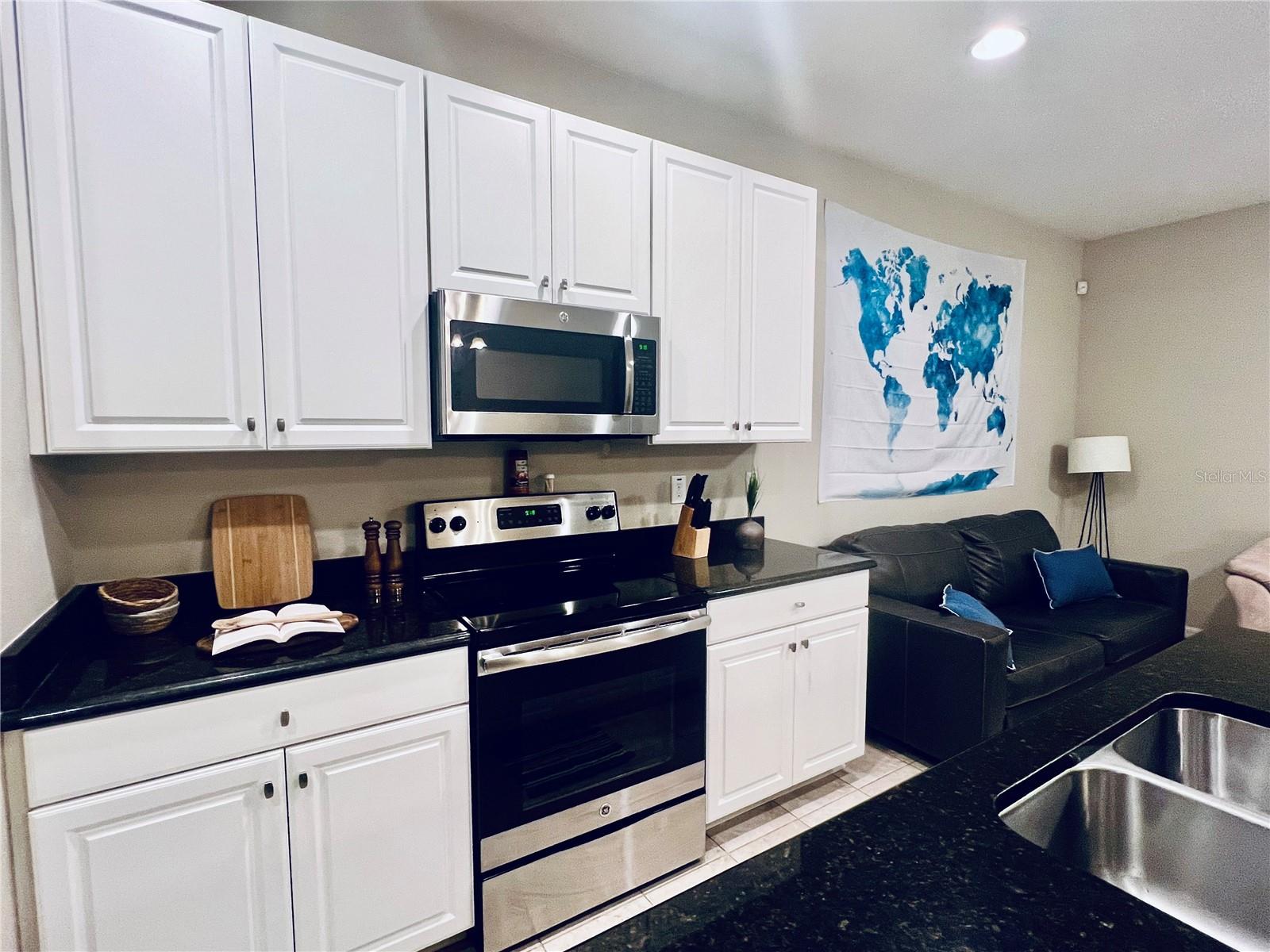 7007 TOWNE LAKE RD, RIVERVIEW, FL, 33578