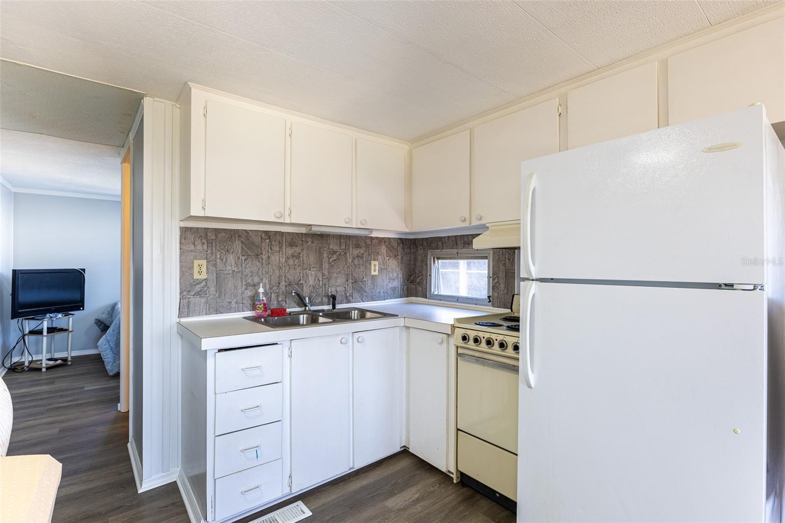 27 3RD ST, PUNTA GORDA, FL, 33982