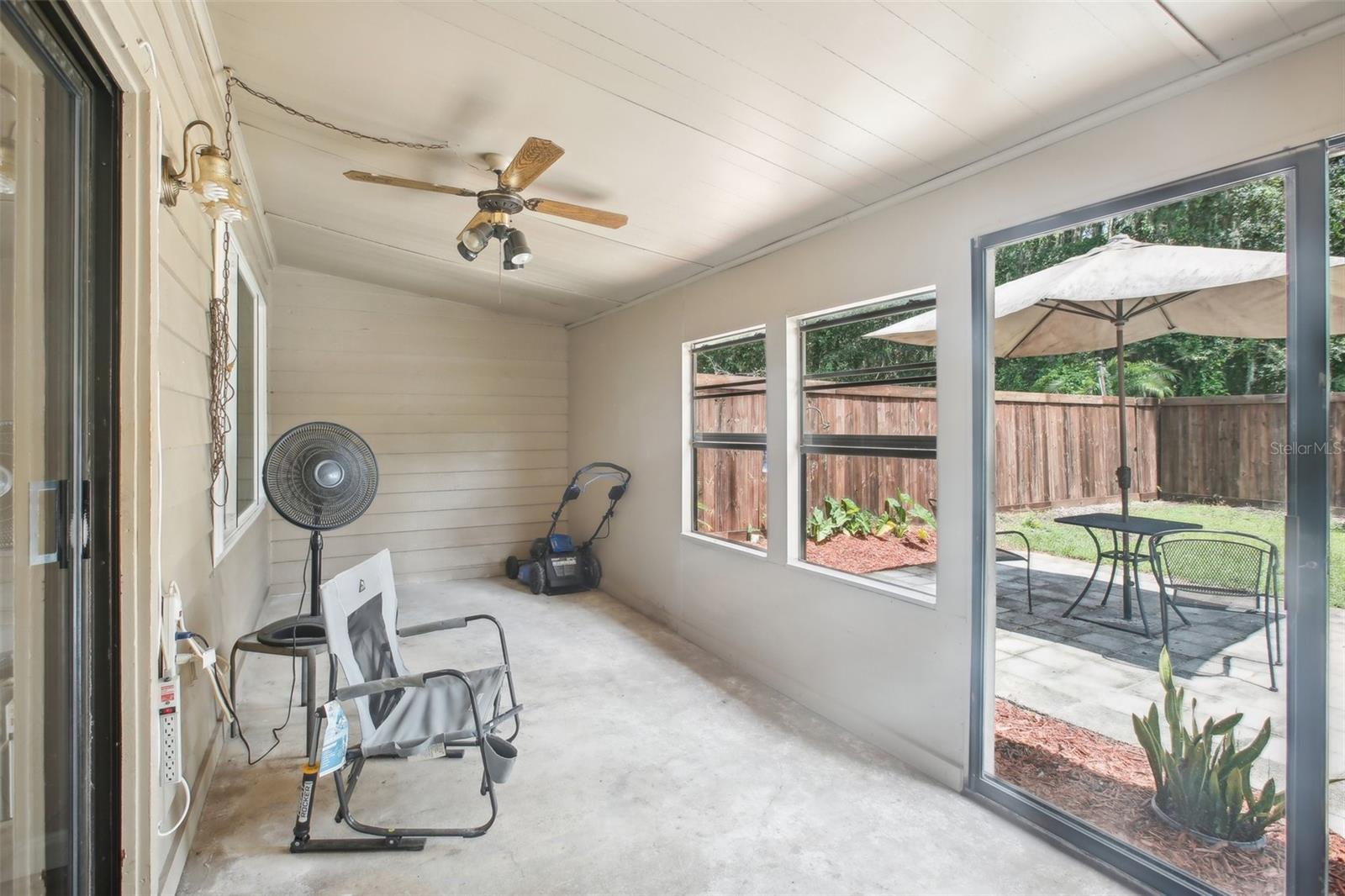947 VILLAGE DR, BROOKSVILLE, FL, 34601