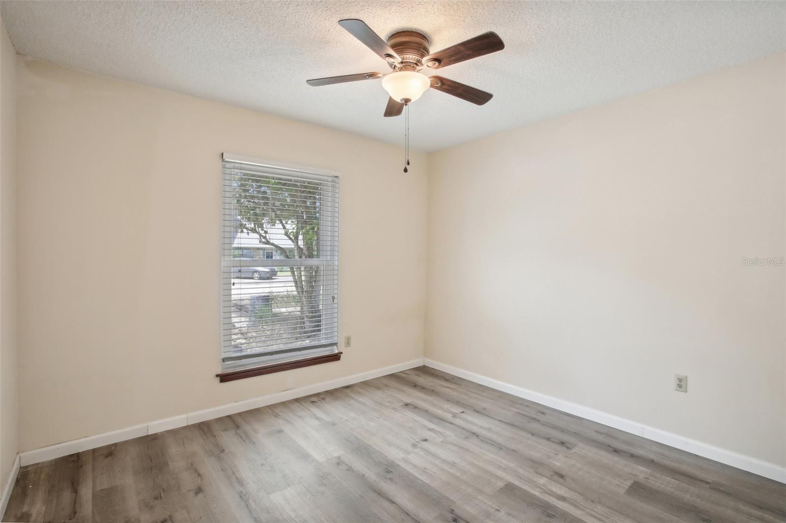 947 VILLAGE DR, BROOKSVILLE, FL, 34601