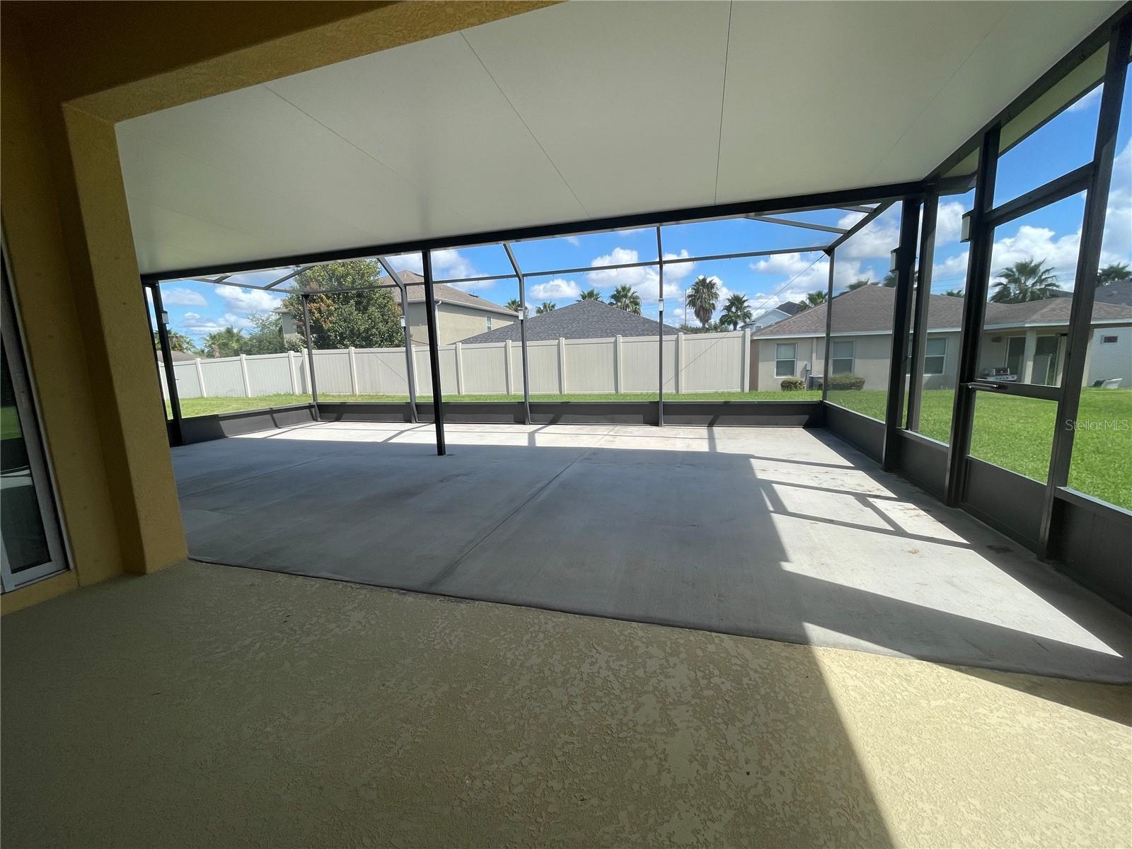 11406 LAKE LUCAYA DR, RIVERVIEW, FL, 33579