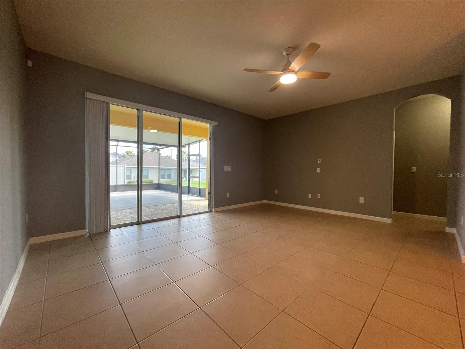 11406 LAKE LUCAYA DR, RIVERVIEW, FL, 33579