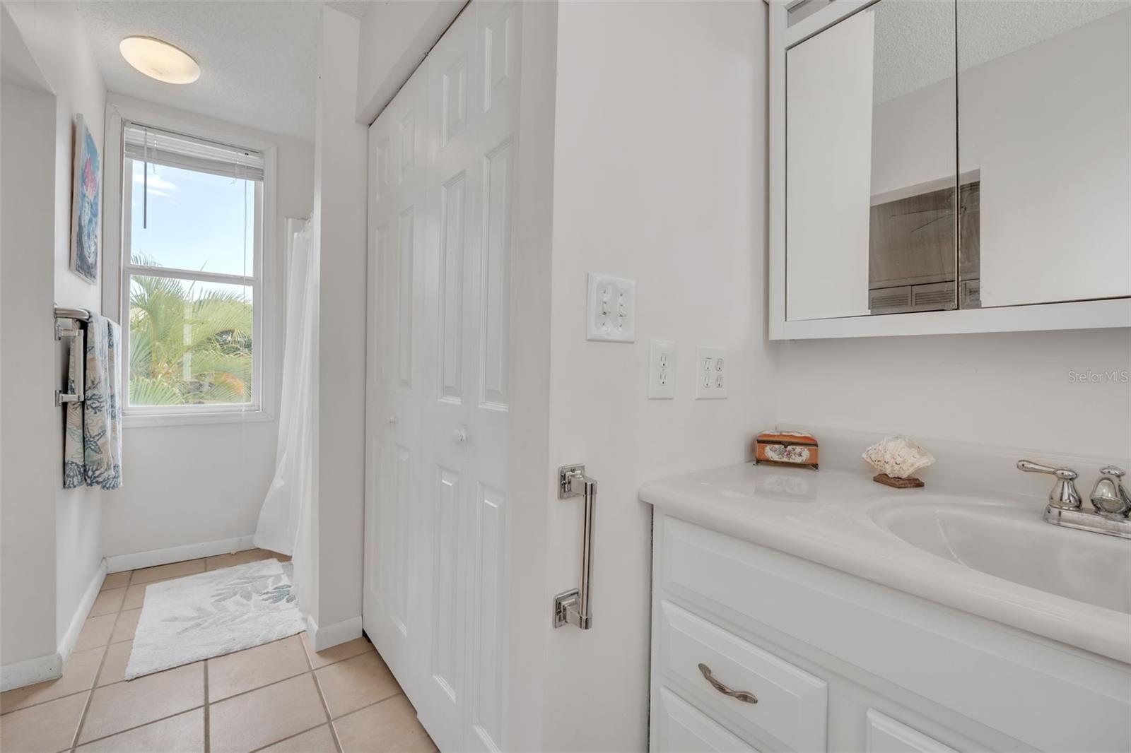 830 EEL AVE, NEW SMYRNA BEACH, FL, 32169
